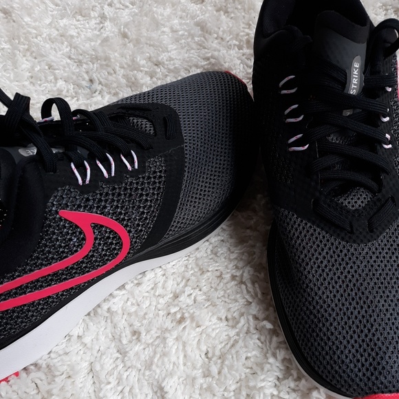 Nike Air Zoom Strike Womens Shoes - Picture 6 of 8
